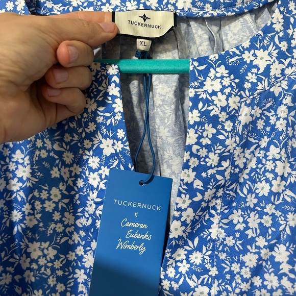 NWT Tuckernuck x Cameron Eubanks Wimberly blooms on broad Finley flutter top - Picture 4 of 6